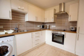 City Centre Executive 2 Bed Apartment with WiFi & Parking
